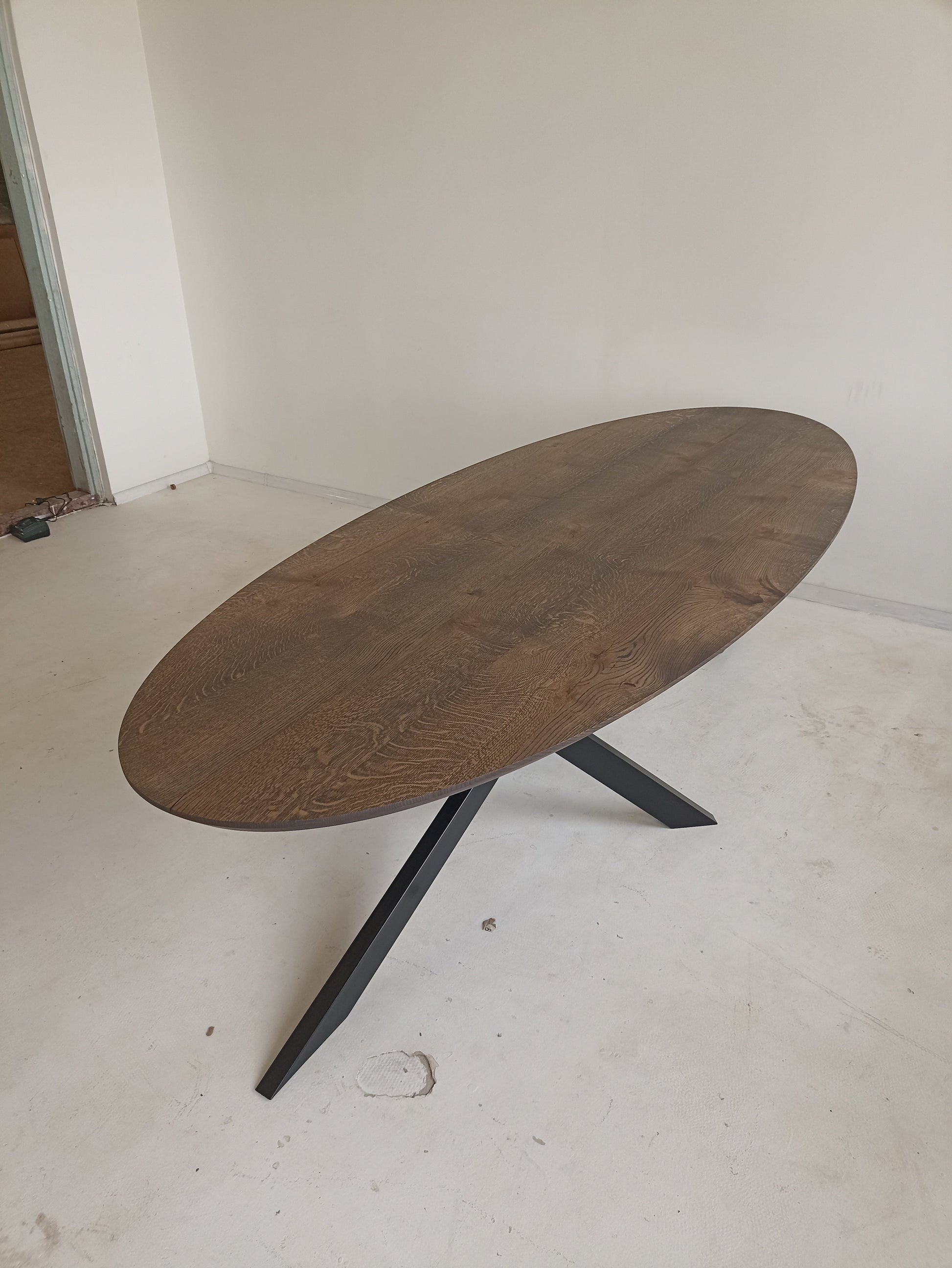 Table à manger ovale en chêne | Bois massif | S10Home