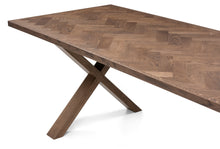 Table de salle à manger extensible à chevrons Astrid en chêne chocolat | S10Home